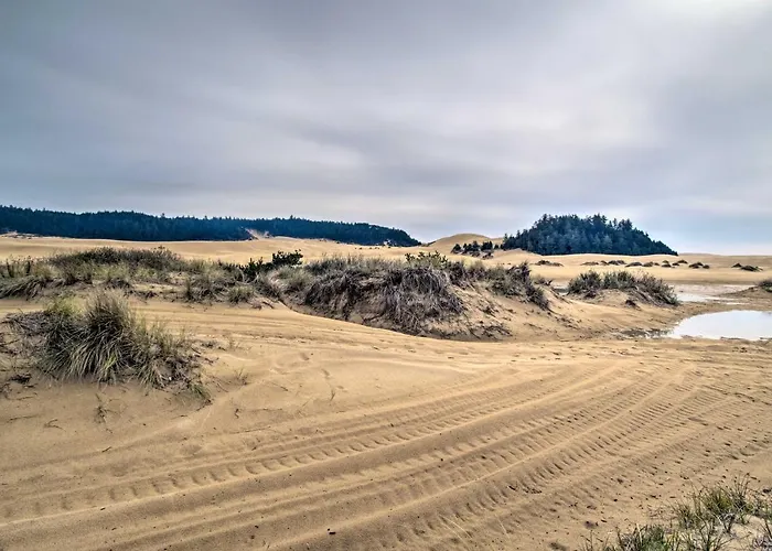Winchester Bay Apt Near Dunes And State Parks!